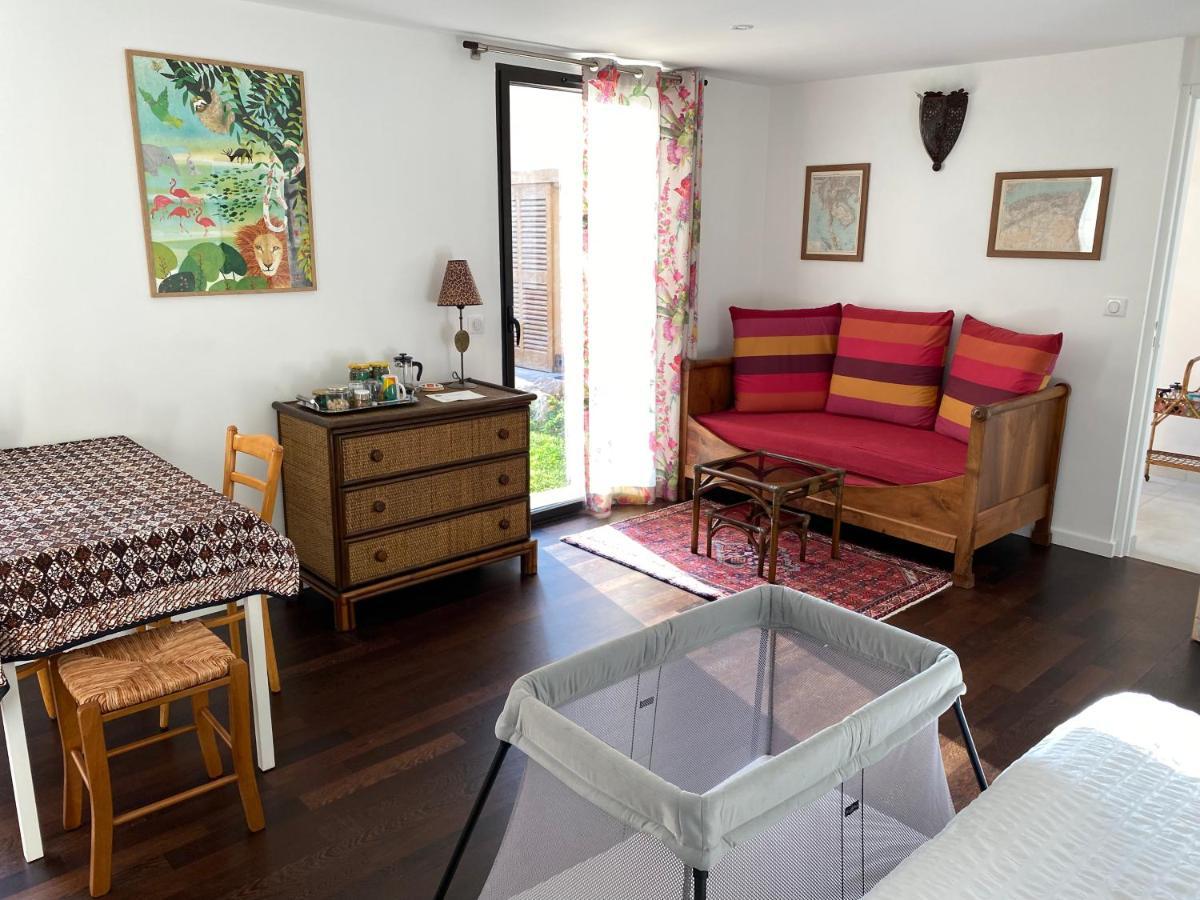 Les Cabanons Bed and Breakfast Dardilly Eksteriør billede