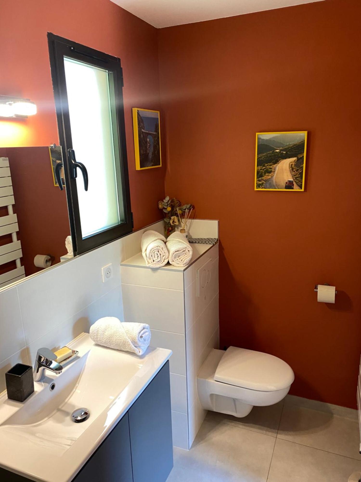 Les Cabanons Bed and Breakfast Dardilly Eksteriør billede