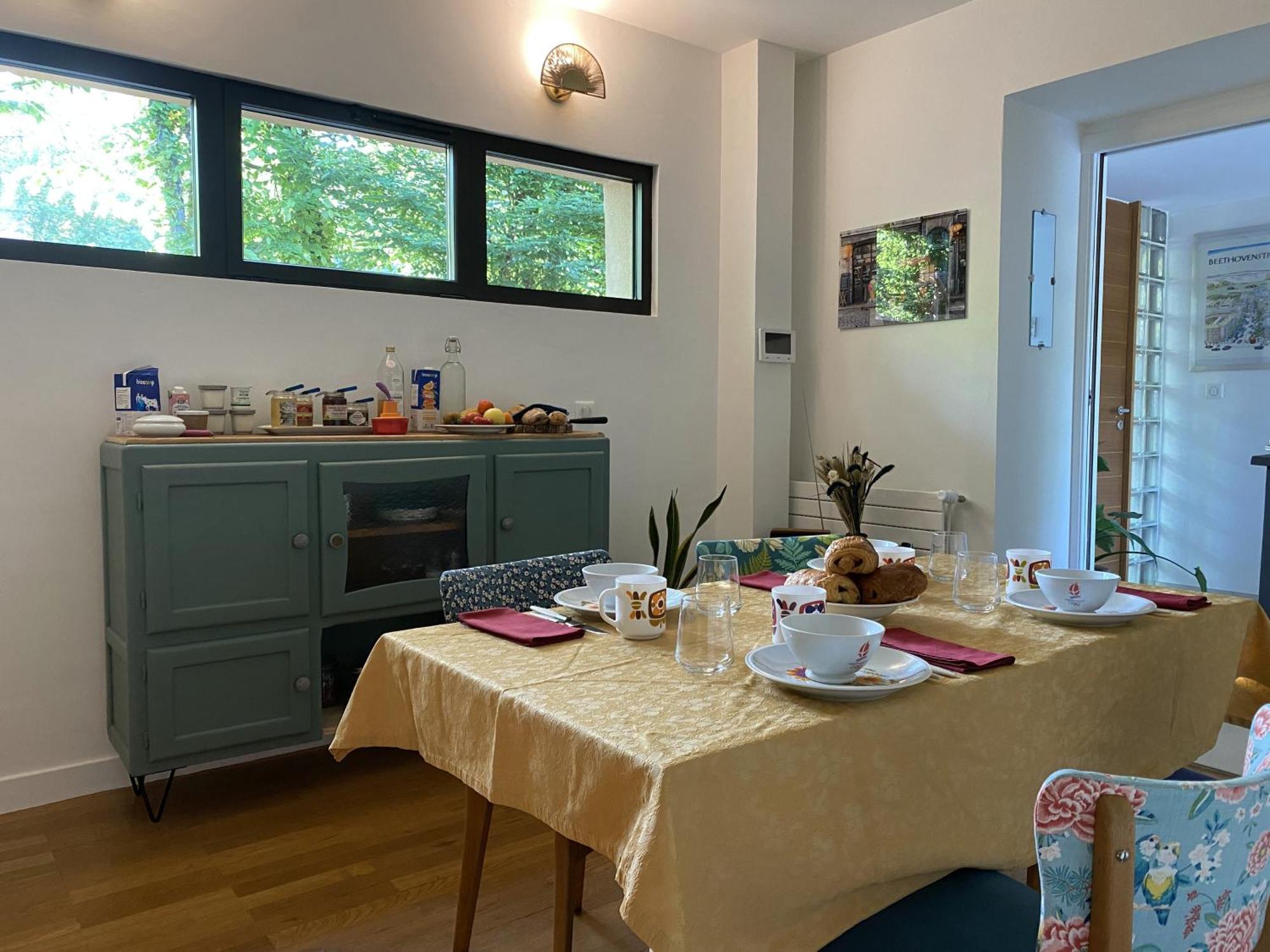 Les Cabanons Bed and Breakfast Dardilly Eksteriør billede